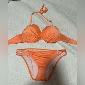 VICROTIAS SECRET bikini 34DD top Medium bottoms